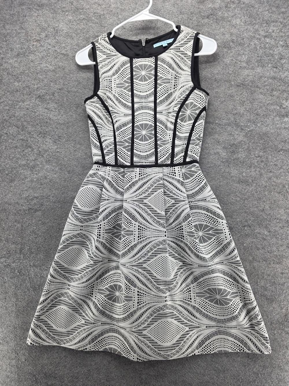 Antonio Melani Dress Womens 0 Black White Fit & Flare Sleeveless Jacquard A-Line